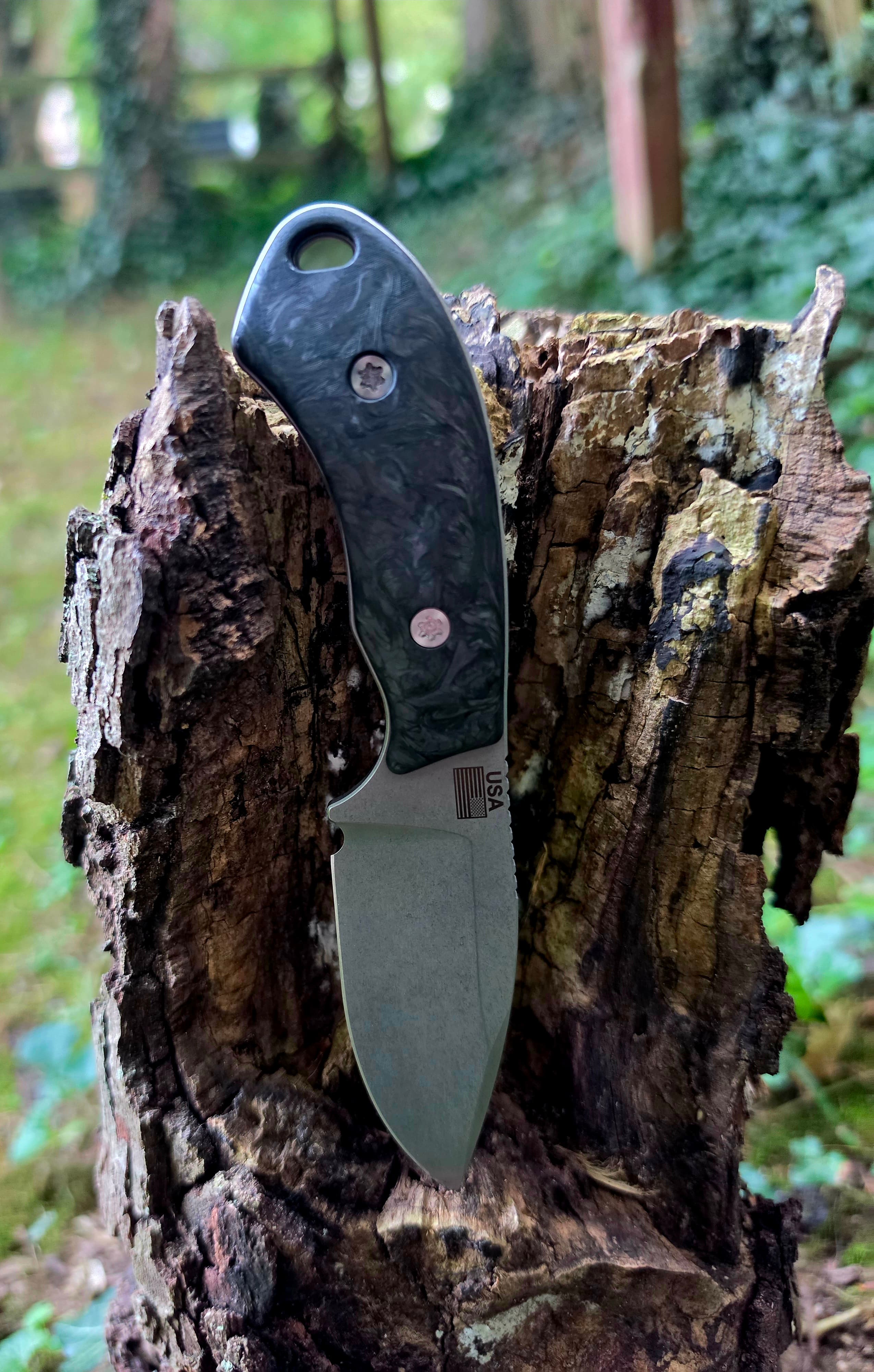 Wildcat Elite · Smokey Mountain (Carbon Fiber) · EDC · MagnaCut, view 4
